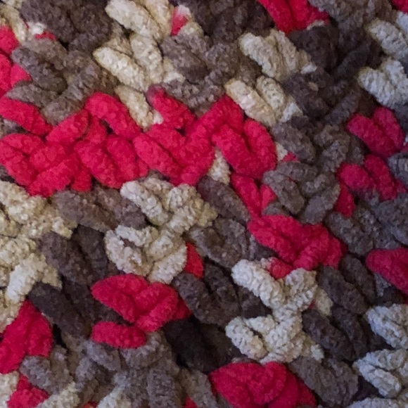 Handmade by me Hoodie Chenille Red & Grays - Picture 2 of 3